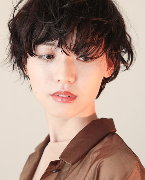 女性らしさをふんだんに詰め込んだマッシュショート